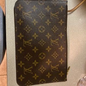 Authentic Louis Vuitton Neverfull MM Pouch